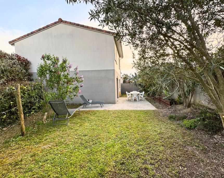 Maison Calme Avec Jardin Proche De Toulouse Luaran gambar