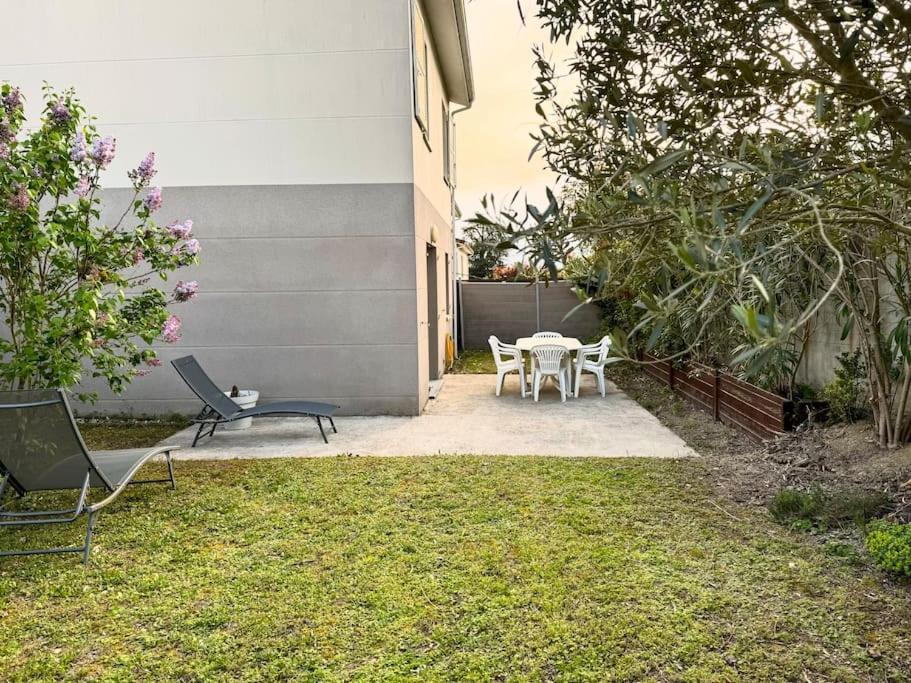 Maison Calme Avec Jardin Proche De Toulouse Luaran gambar